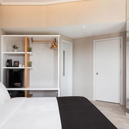 Kreoli Suites Glyfada أثينا المظهر الخارجي الصورة