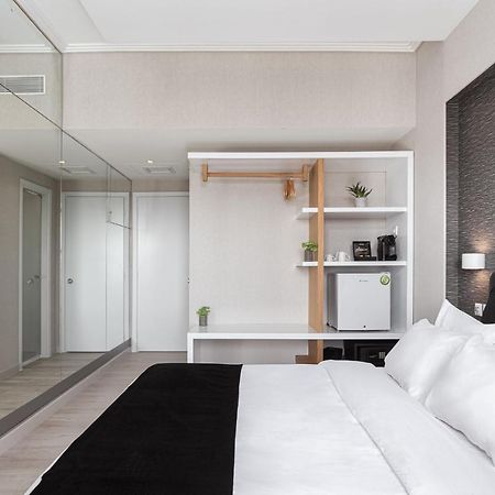 Kreoli Suites Glyfada أثينا المظهر الخارجي الصورة